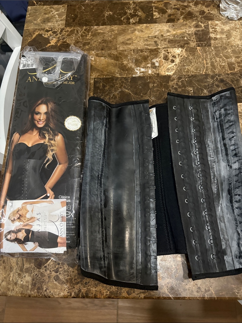 BNIB Ann Chery Black Latex Waist Cincher with Front Hooks 34sz